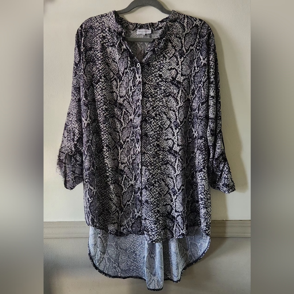 Black and White Snake Print Blouse